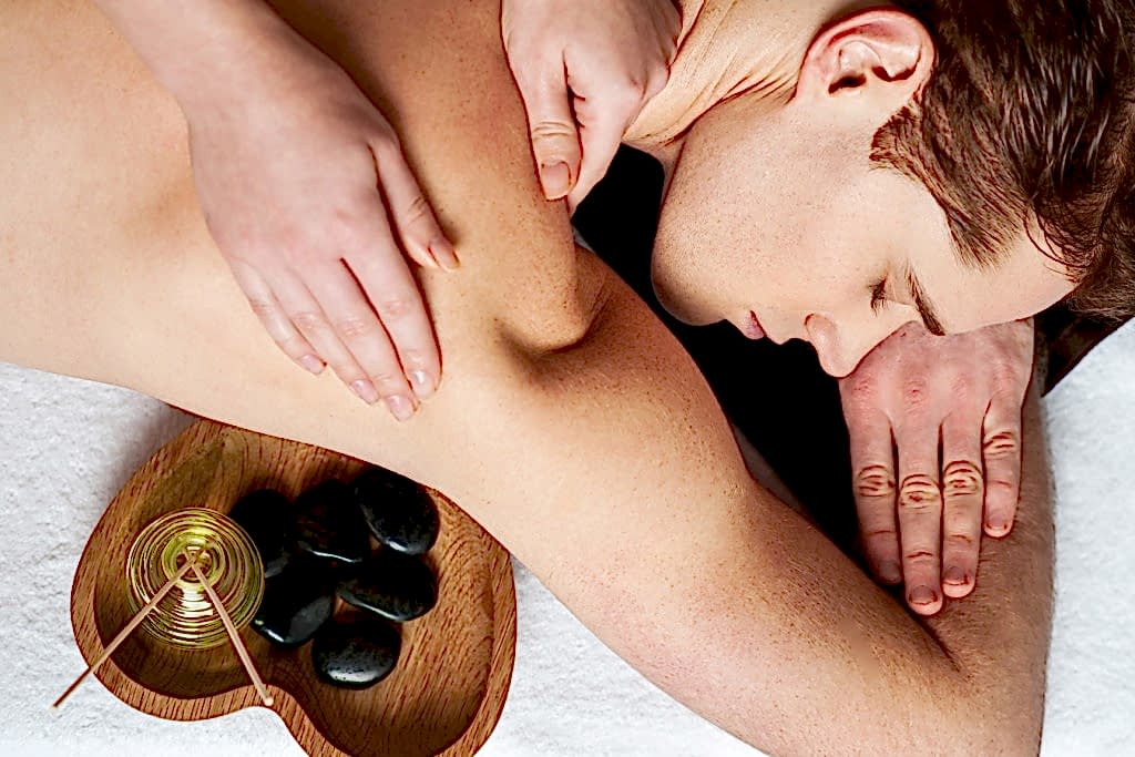 Indian/Traditional Massage - Adonis Men’s Grooming Salon Aroma Massage